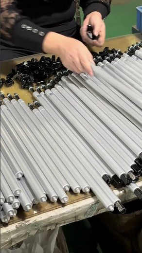 Sliver compression gas spring package