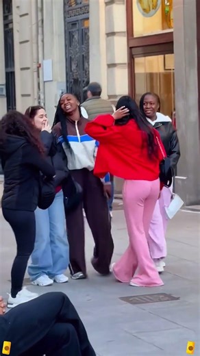 Telepathic remote control magic — skip the clicks, use your mind!#NoTouchTech #MagicTrick