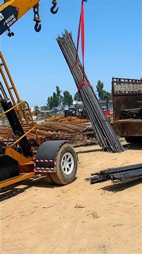 ⚡️ Crane Hits Power Lines During Heavy Lift Operation!