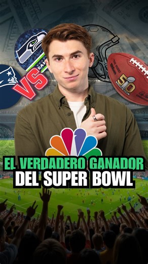 El Super Bowl no solo se juega en el campo, también en la caja registradora. En ediciones recientes, las televisoras han convertido el evento en una auténtica máquina de ingresos publicitarios. 🏈💰 Por ejemplo, en el Super Bowl del 2024 transmitido por CBS, Paramount y Nickelodeon, se estima que Paramount generó entre $650M y $700M de USD solo en publicidad. Tres canales distintos para maximizar cada segundo de atención. 📺📊 El año pasado, Fox Corporation elevó todavía más la vara. En el Super