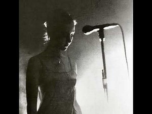Hooverphonic - Inhaler (live at Studio Brussel 1997) feat. Liesje Sadonius