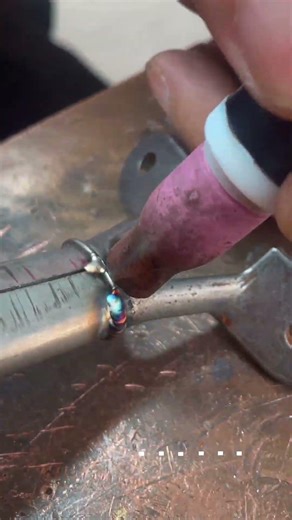 Cold Welding Machine - Capacitor discharge instantaneous pulsed TIG welding