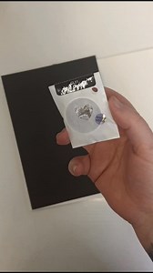 Limitált kiadású Coliro Pearlcolor színünk érkezett, "Holo Dreams" néven! ✨ Különlegesen csillogó, holografikus csillámokkal ellátott akvarellfesték, amellyel még a legegyszerűbb festényt is könnyen feldobhatod! A lehető legjobb eredmény elérése érdekében vizezd be a festéket, majd hagyd 5-10 percig, hogy feloldódhassanak a szemcsék 🖌️ #rajzshop #coliro | Rajzshop.hu