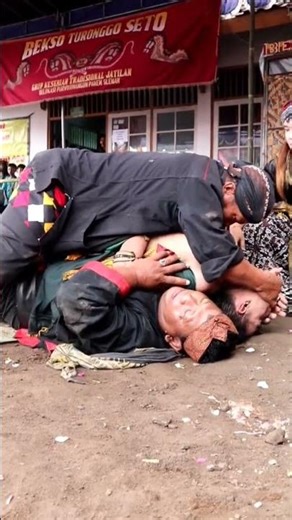 Shaman ritual #jathilan #jaranan #kesurupan