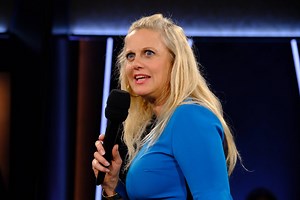 Barbara Schöneberger: Das ist die Karriere der beliebten Moderatorin