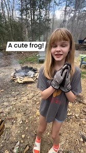 1K views · 220 reactions | We can’t resist the opportunity to say hi to a cute frog. #frogs #Pippadaspit #nature | Kelly Daspit | Facebook