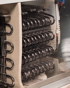 Fridge engine has to be cleaned! | DeMilked