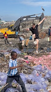 Showing skills to the local people here in Dandora , Kenya 🇰🇪 ⚽️ The people that work here also live here. They hardly have anything but they are so grateful for what they do have. We surprised them by giving them shoes, balls and money after showing and teaching them some football skills! They did great! 👍 🙌 🌎 ❤️ #Kenya #Dandora #Football #rubbish #trash #landfill #africa | Andrew Henderson