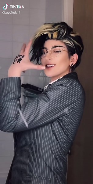 I DIDN’T KNOW WHAT TO DO WITH THE REST OF THE AUDIO LMFAO, IT FELT SO AWKWARD PLZ😂 I ended up dad dancing 💀#tokyorevengerscosplay #hanma #hanmacosplay #cosplayer #tr