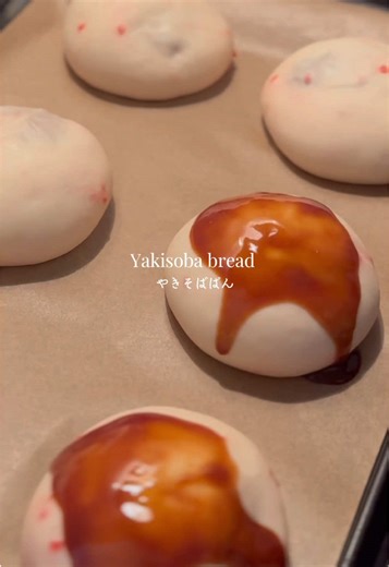 焼きそばとたこ焼き風のパンのレシピ