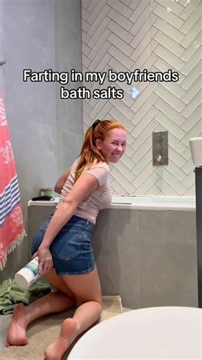 Only the best for my boyfriends bath 🤣🤣🤣🤣 #funny #fart #farting #banter #prankvideo