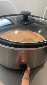 Slow cooker thai red chicken curry #fyp #fypシ゚ #slowcookerrecipe #slowcooker #foodtiktok #FoodLover #Recipe #thai #thairedcurry #curry #mealideas Ingredients 350g chicken breast diced 1 jar of thai red curry paste 1 tin of coconut milk Spring onion Baby corn Red pepper Garlic Salt Pepper High 4-6 hours or low 8-10 enjoy with rice ! | Dadthefoodie