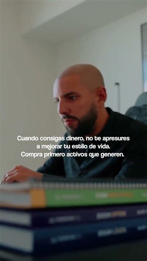 Cuando consigas dinero, el peor error que puedes cometer es apresurarte a mejorar tu estilo de vida