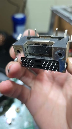 Pq o conector HDMI do xbox 360 slim é chato!