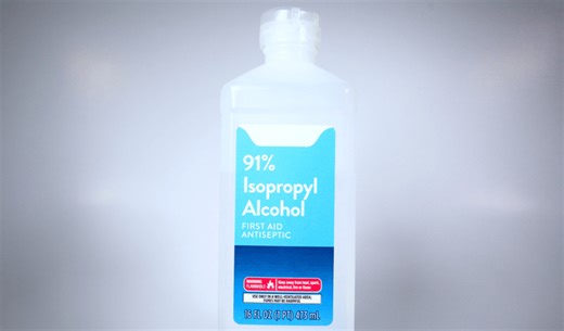 Pourquoi utiliser de l'alcool isopropylique en impression 3D ? - 3Dnatives