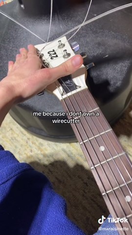 String Change Tips for Guitar Enthusiasts