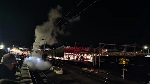 60007 sir Nigel gresley departing from Crewe after running a railtour from Carlisle to Crewe 11.3.26 #amazing #60007sirnigelgresley #steamtrains #video #fyp