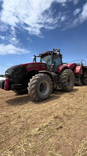 Straw kings 👑 #contractorsoftiktok #xyzbca #fyp #agmechanic #haycontractor