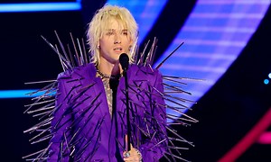 Watch The Video For Machine Gun Kelly’s ‘Taurus’ Ft. Naomi Wild