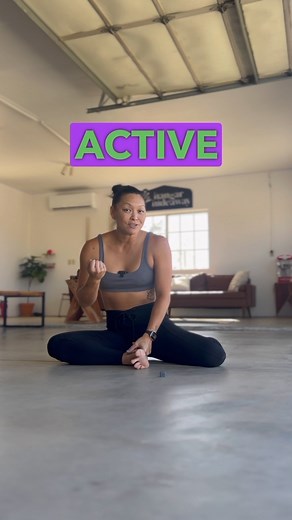 Improve Hip Mobility with Can-Crushing Windshield Wipers! 🦵🔥 Windshield wipers feeling like a waste of time? Give this technique a try instead! Picture an imaginary can beneath your knee and use it as an anchor to really feel the rotation in your hips – your 90-90 position will be extra strong for sure! #hipmobility #windshieldwiper #90-90 #squats #fitnesstips #fitnessgoals #exercisetips #healthylifestyle | Venusfit