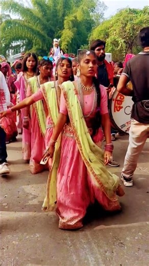 Upar Dekh Bijali Jabuke · Buwar Bhai Singad · Kaluba Singad