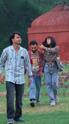 Help ke badle main 😲 Send Dost ko 🤣🤣…. #send #dost #girl #bibi #wife #park #funny #prank #comedy #cute #girl #no1 #trending #prank #viralprank #viralvideos | Arbaaz Prank Sk