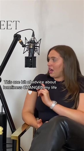 Tips to Overcome Loneliness and Embrace Solitude 🌿