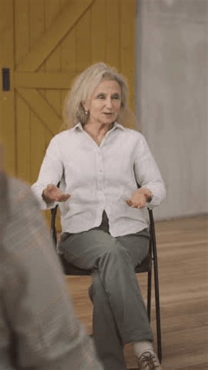 clip-4026944689-group-aged-ladies-discussing-aging-process-endocrinologist