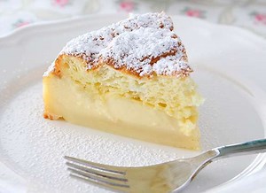 Vanilla and lemon magic cake recipe - video