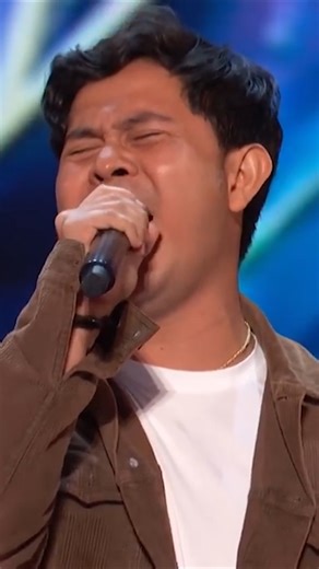 Simon STOPS His Peformance.. #gottalent #singer #americasgottalent | Top Talent