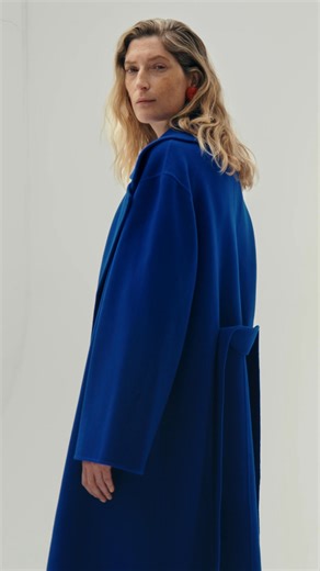 5.4K views · 247 reactions | A dapper coat, cool in its masterful simplicity, becomes an extension of a woman’s personality, adapting to her day and mood. Explore coats at www.albertaferretti.com #AlbertaFerretti | Alberta Ferretti | Facebook