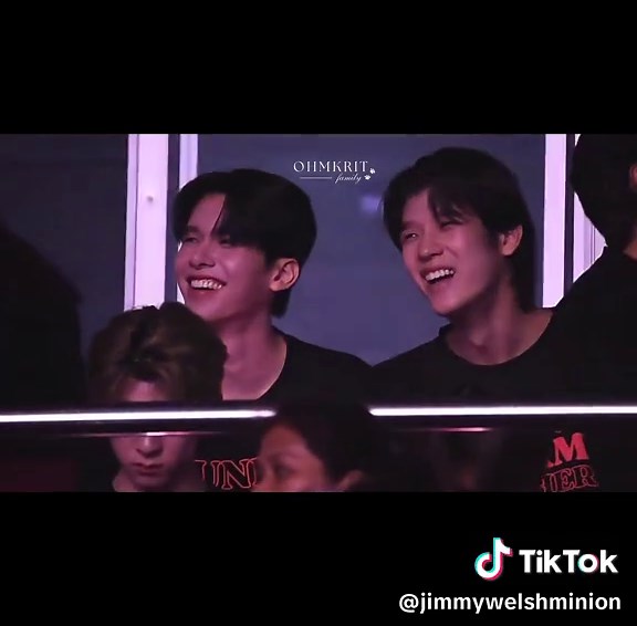 The start of their love story? They are beautiful together 💑 #jimmyohm #jimmy_jimmoi #ohmkrit #dmd #bl #thenextprince @jimmy.jimmoi @ohmkrit