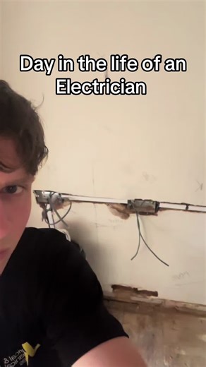 Easy £400 for a Day as an Electrician