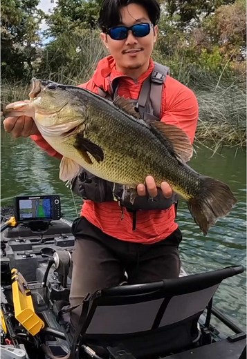 Kayak Fishing for Giant Bass: Epic Catch Experience