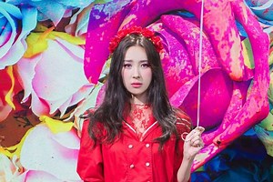 Sunmi's "Gashina" Becomes Her 1st MV to Reach 100 Million Views | Soompi