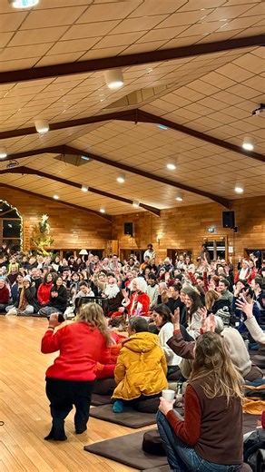 “Every part of the earth is sacred to our people. We are part of the earth, and she is part of us. All things share the same breath. This we know, the earth does not belong to us… We belong to the earth.” Last week, we completed both the Christmas Retreat and the Welcoming the New Year Retreat in Plum Village France. During a joyful Be-in session, Wake Up families, young practitioners aged 18–35, came together to sing this song with monastics and lay friends from Upper Hamlet, Lower Hamlet, and 
