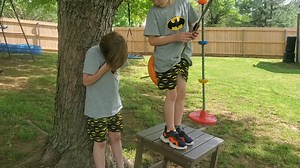 Watch A video display of clothes on the body on Amazon Live