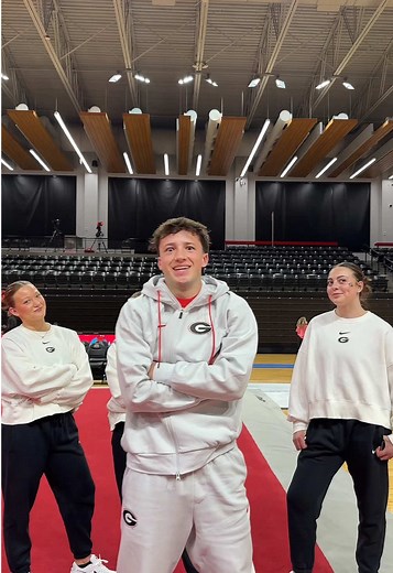 The GC is readyyyyyy @cameronmathis @Aberdeen O'Driscoll @brooke.gleichowski #uga #meetday #minion