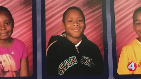 Bills’ Ray Davis, mental health organization advocate for foster children