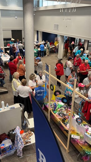 🎥 What exactly is a Family RV Association chapter? Think of it as your local RV family. 🚐 An FRVA chapter is a group of members who share common interests — whether that’s where you live, how you RV, or what you love to do while traveling. Some chapters focus on location, others on activities like pickleball, travel, tech, or just getting together for fun. 🤝 Chapters give you a chance to connect with other RVers near you 🎓 Learn from experienced RVers who’ve been there and done that 🎉 Enjoy