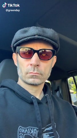Father of All Motherfuckers Green Day - Hella Mega Tour