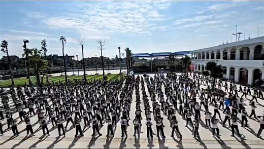 5.4K views · 61 reactions | **GIỜ THỂ DỤC GIỮA GIỜ TRƯỜNG THPT ĐOÀN...