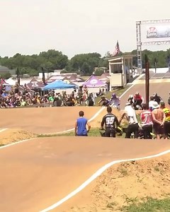 @usabmx Stars & Stripes Nationals at @akron_bmx Day 2 … @barrynobles95 is another win closer to the Vet title, @alisepost11 doubles up and Australia’s @joshuaamcleann gets that winning feeling again! Vet Pro and Pro Women finals on the USA BMX feed 🔥🔥 • Men Pro 1 @joshuaamcleann 2 @_camwood 3 @izaackennedy • Women Pro 1 @alisepost11 2 @feliciastancil23 3 @ashleyverhagen121 • Vet Pro 1 @barrynobles95 2 @jeffupshaw937 3 @emiliofalla50 • Video @usabmx • #fifteenbmx #bmxevolved #bmxracing #bmx | F