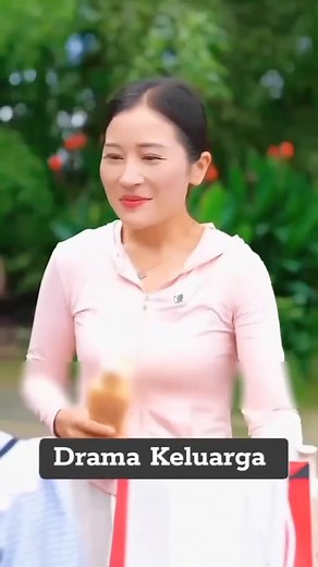 25K views · 657 reactions | Ibu tiri terdengar sensitif dan rumit, tapi anak ini benar-benar sangat dewasa #dramapendek #dramakeluarga #dramaasia #viralfyp #inspirasi #ibutiri #anaktiri #menantuidaman #fbpro #semuaorang #pengikut Drama Keluarga Kisah-kisah Inspiratif | Re Fanie | Facebook