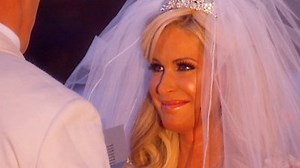 Watch Don't Be Tardy Season 1 Episode 9 - We Fly Above