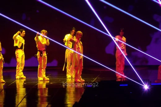 chan being one of the farthest away but picking up the pace to drop to one knee in front of seungmin so he can stare up at him adoringly WHATEVER BRO WHATEVER