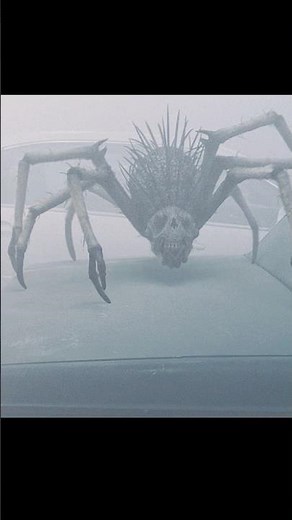 Alien spiders hunt humans.#shorts #themist #movie #fantasy #viralvideo