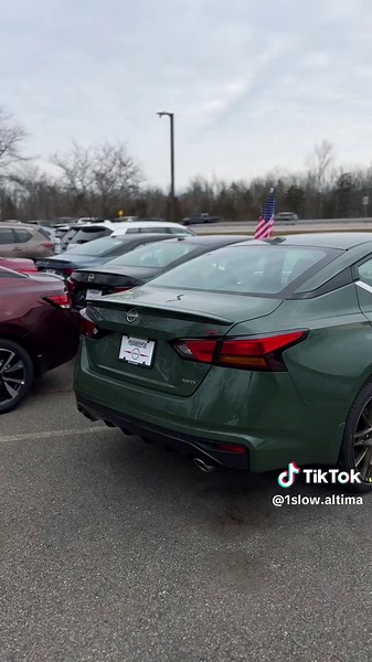 This spec is everythinggg 😍. I love the green with the bronze wheels. #fyp #carsoftiktok #fypシ #nissan #6thgenaltima #trending #viralvideo #2025nissanaltima | @5 series @DJKam @altima v6 @DJ @dxnntra @350_330 @noah 🦭 @chris 🪿 @Jeremy @!uca @19accord @Aidan👻 @Tevin 🌟 @mic⭐️h