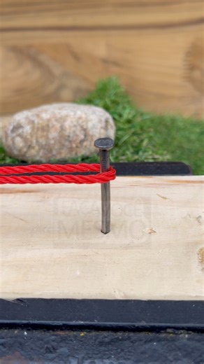 Bricklayer reveals the string-on-nail trick A simple technique that improves alignment and precision. #ConstructionTip #BricklayerTrick #StringLine #SimpleMethod #ProSkill | Farm Ideas