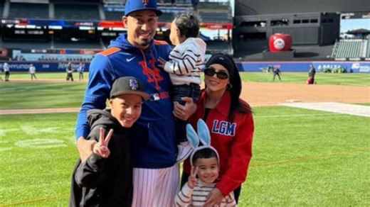 Edwin Diaz's wife reacts to the Dodgers star's WBC decision